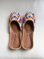 Load image into Gallery viewer, MULTI COLOUR JUTTIES